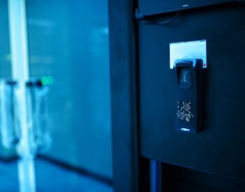 Digitalt dörrlås för industri